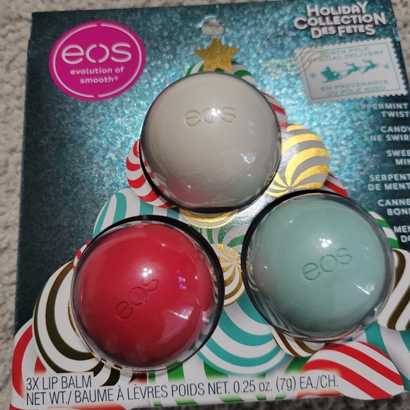 EOS Festive Trio Lip Balm Set - Red, White, Mint - Picture 3 of 3